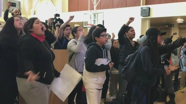 oakland-student-protest.jpg 