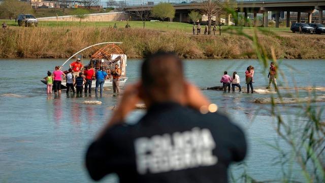 cbsn-fusion-human-trafficking-at-the-u-s-border-reports-of-sexual-assault-thumbnail-1797684-640x360.jpg 