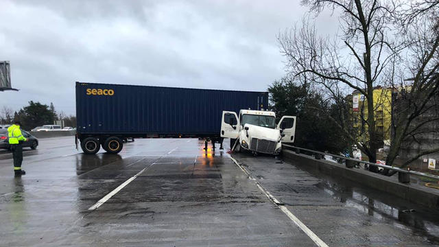 big-rig-crash-hwy50-chp-south-sac.jpg 