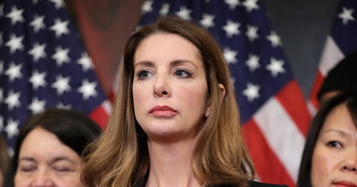 GOP lawmakers wear pearls Guncontrol advocate criticizes New