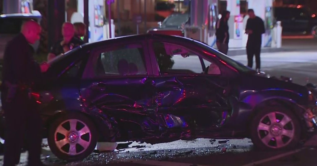 LAPD Pursuit With Stolen Car Ends With Wreck In Northridge - CBS Los ...