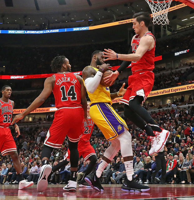 Los Angeles Lakers v Chicago Bulls 