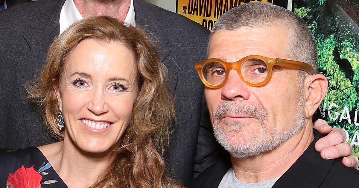 College admissions scandal David Mamet defends Felicity Huffman after