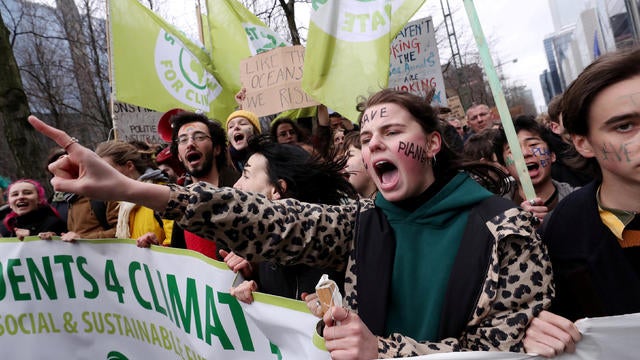 cbsn-fusion-students-around-the-world-demand-climate-change-action-thumbnail-1805107-640x360.jpg 
