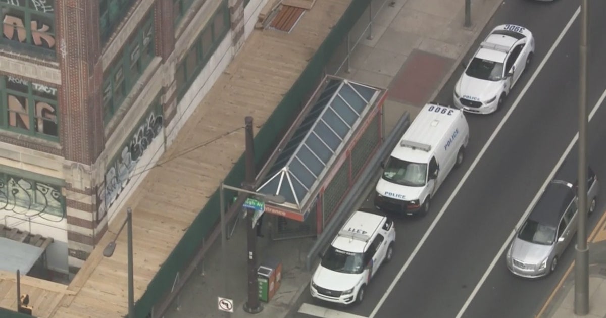 Woman Stabbed Multiple Times At SEPTA Subway Station In North ...