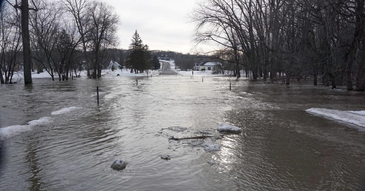 Cottonwood River Reaches Major Flood Stage - CBS Minnesota