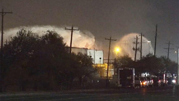 fire-out-at-itc-plant-near-houston-032019.jpg 