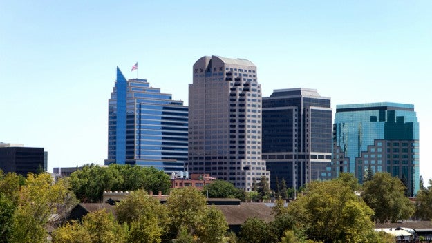 sacramentoskyline.jpg 