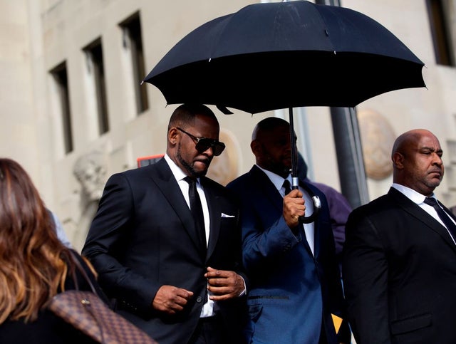 Entertainment-US-music-assault-RKelly-crime-children-celebrity 