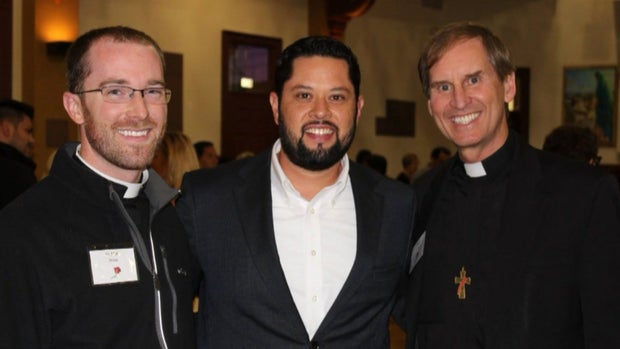 JUAN CARLOS REYES 10PKG.transfer_frame_250 