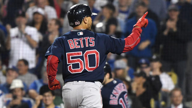 mookie-betts-red-sox.jpg 