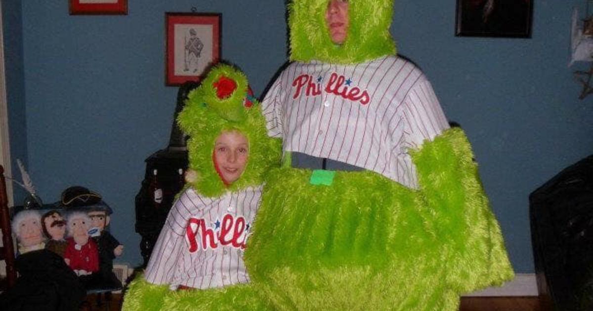 Phillies daycare was messing around on picture day 🤪 #phillies 