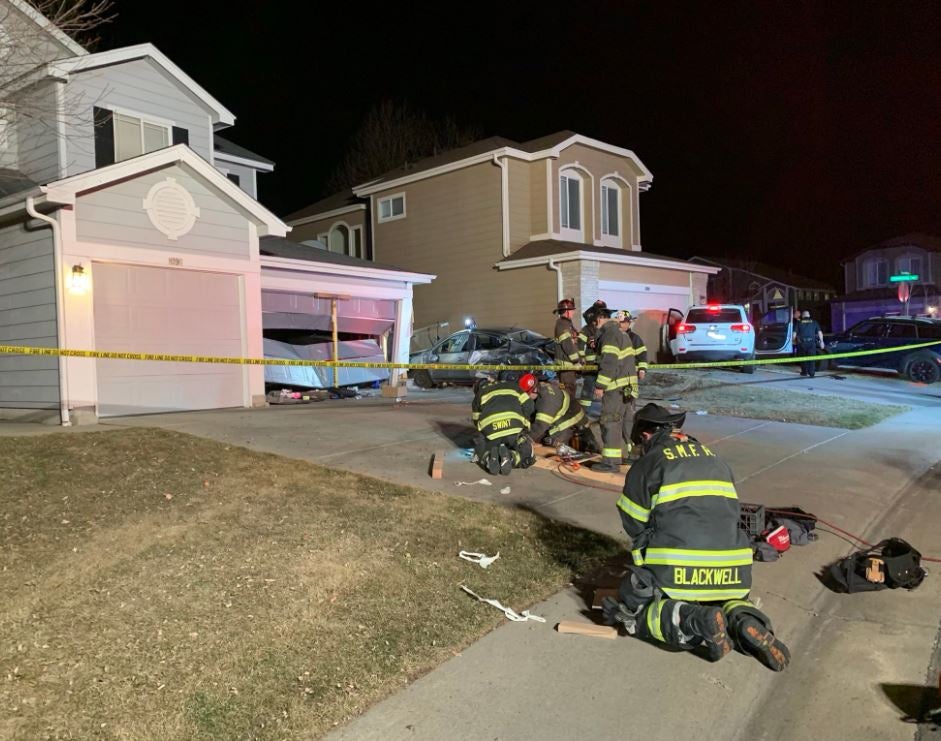 Suspected Drunk Driver Crashes Into 2 Cars, 2 Houses - CBS Colorado