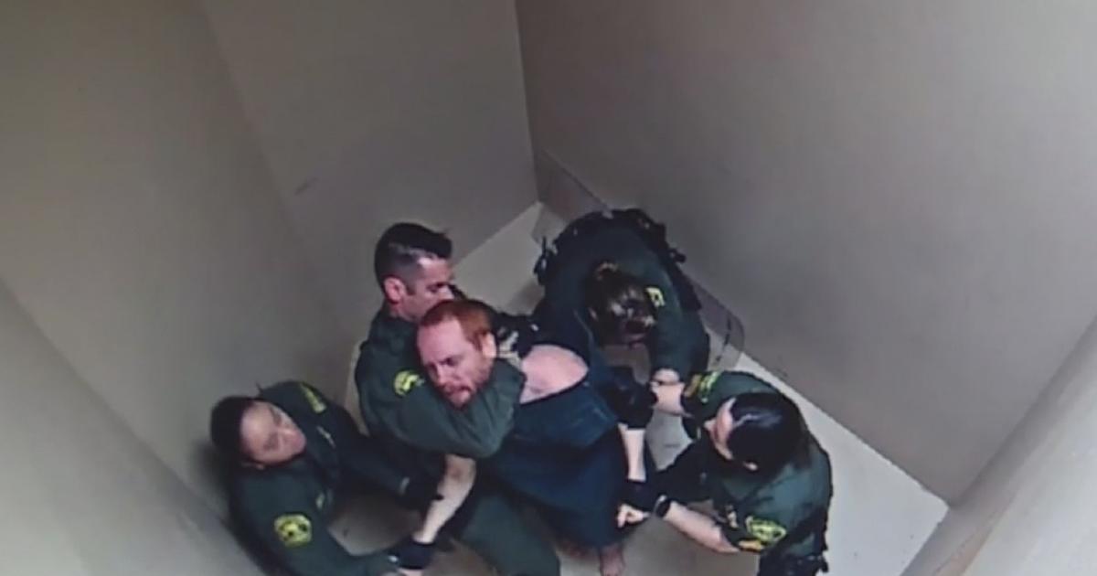 Video Released Of Deputies Attacking Inmate At Auburn Jail Cbs Sacramento