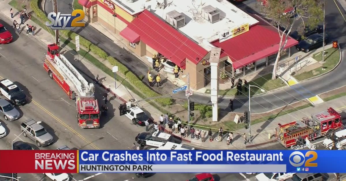 5 Injured, 2 Critically, After Car Crashes Into Fast Food Restaurant ...