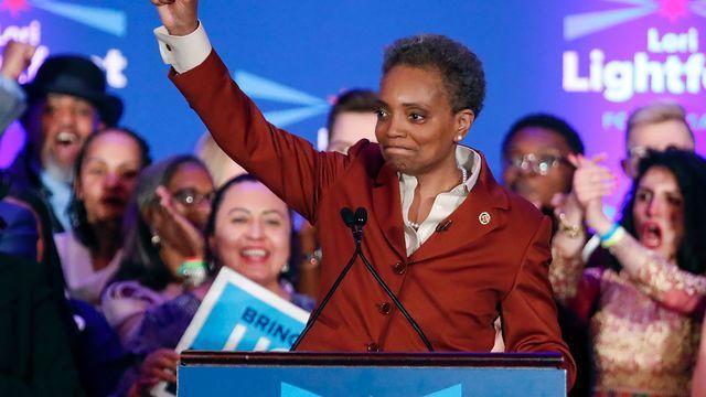 cbsn-fusion-lori-lightfoot-makes-history-as-chicagos-first-african-american-female-mayor-thumbnail-1820916-640x360.jpg 