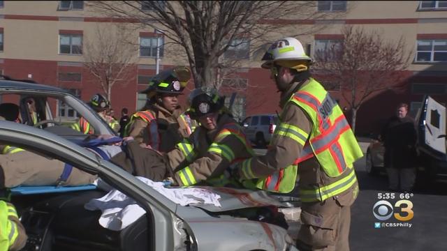 strath-haven-high-school-mock-crash.jpg 