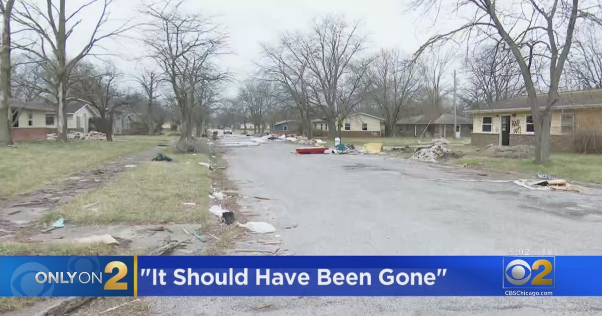 Gary Residents Want Vacant Colonial Gardens Demolished, Say Fencing Off