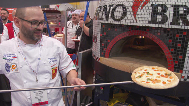 pizza-expo-out-of-the-overn-620.jpg 