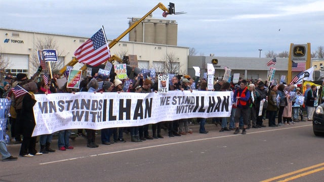 ilhan-counter-protest.jpg 