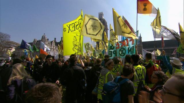 0418-ctm-londonclimateprotests-lee-1832585-640x360.jpg 