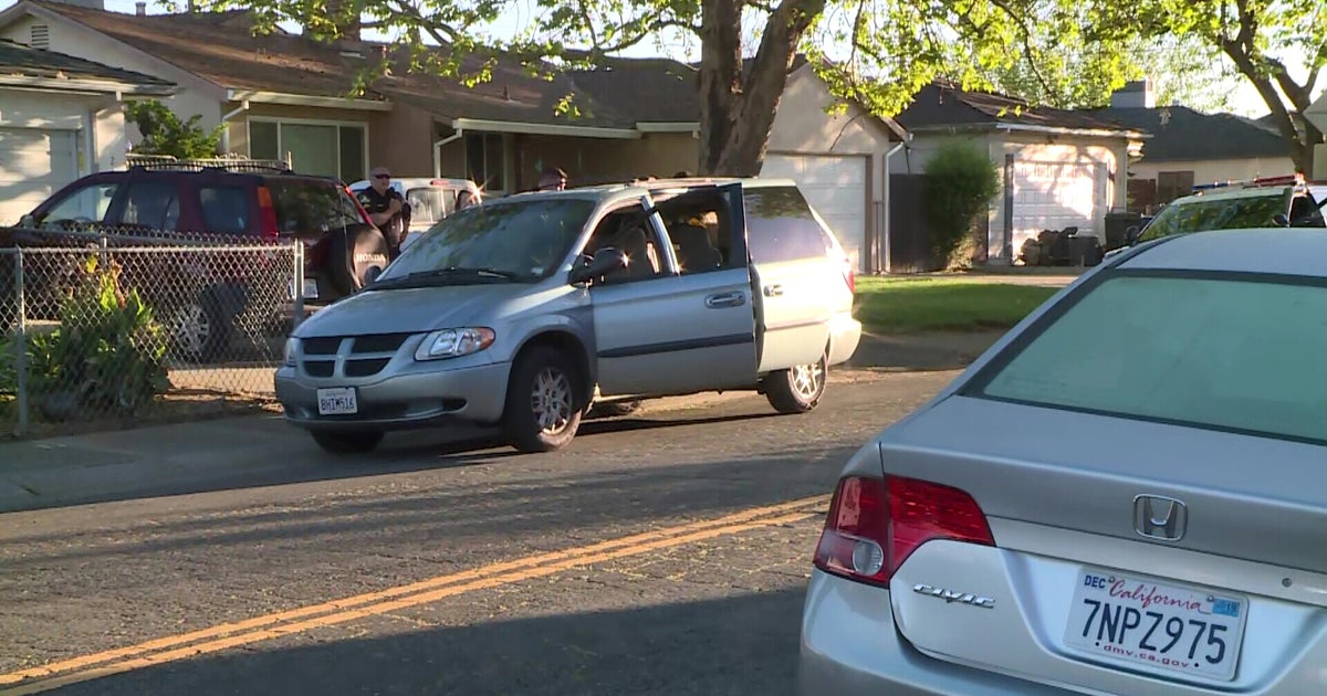 Suspect Arrested After Short Chase In Arden Arcade - CBS Sacramento