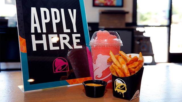 taco-bell-hiring-party.jpg 