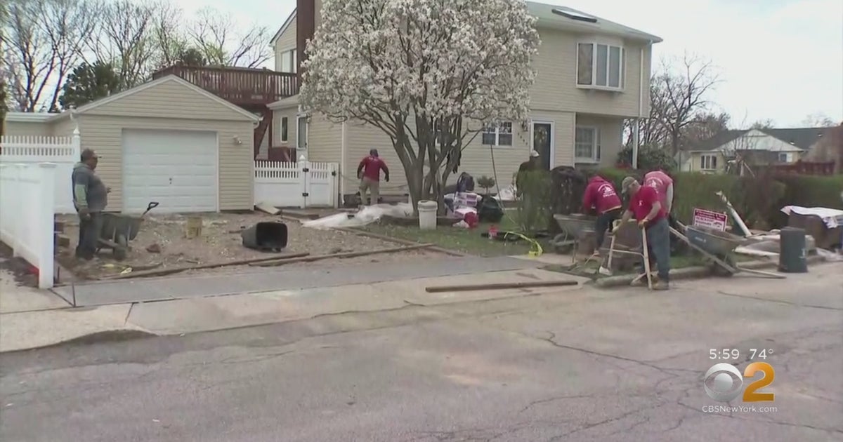 Long Island Residents Desperate For Help As Their Homes Mysteriously