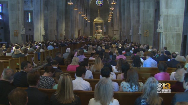 0421eastermass.jpg 