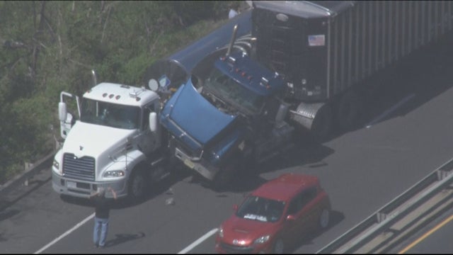 bensalem-truck-ax.jpg 
