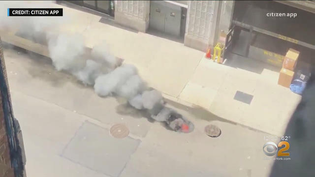 midtown-manhole-fire-2.jpg 