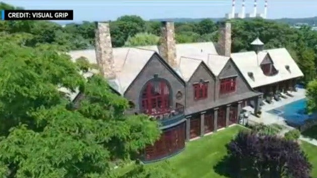 Living Large Hidden Gem Beach House In Asharoken CBS New York