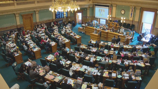 FOSTER BILL 5PKG_frame_0 