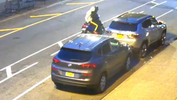 Bronx-deliverymen-bikes-stolen,-NYPD 