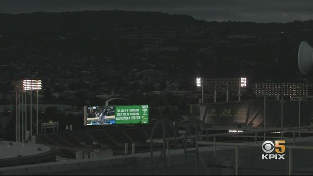 Oakland Coliseum lights out (CBS) 