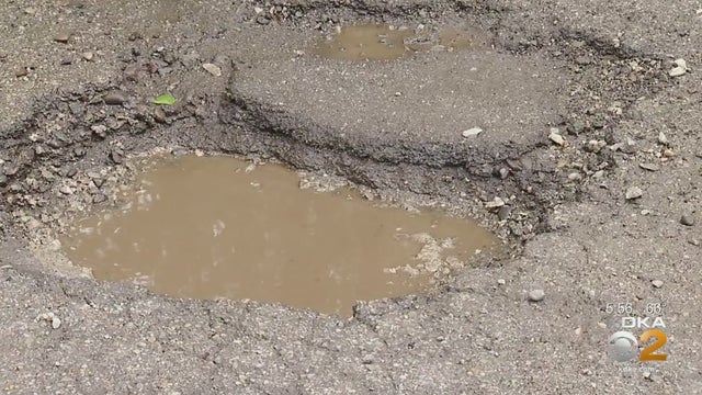boundary-street-pothole.jpg 