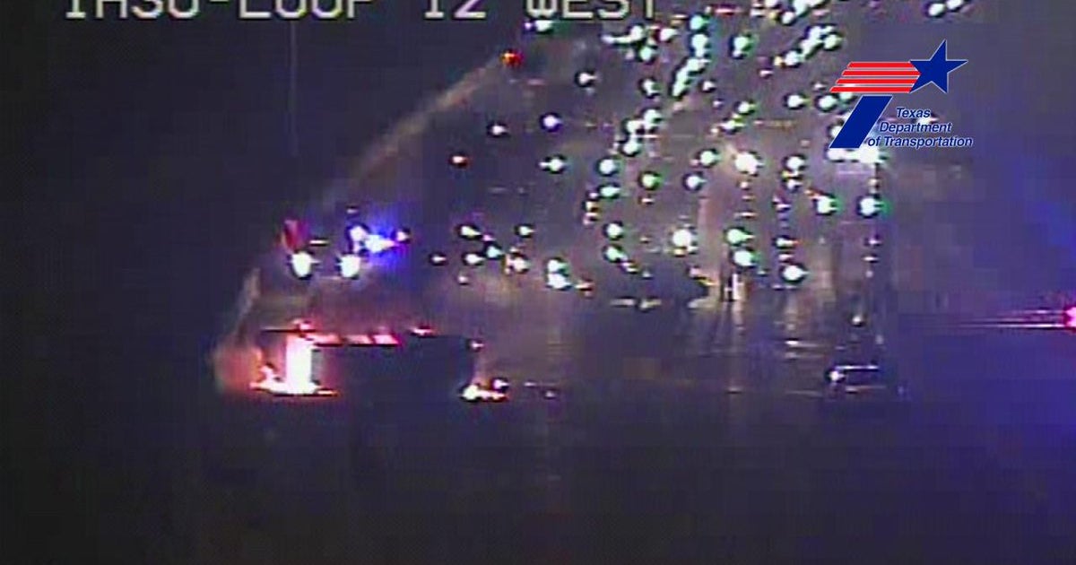 Arlington Officer Helps Rescue 4 People From Burning Van - CBS Texas