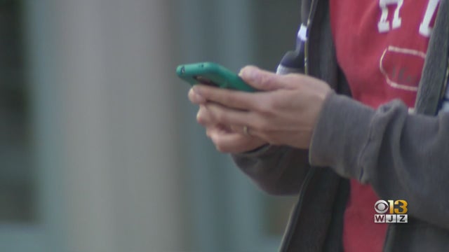 cell-phone.jpg 