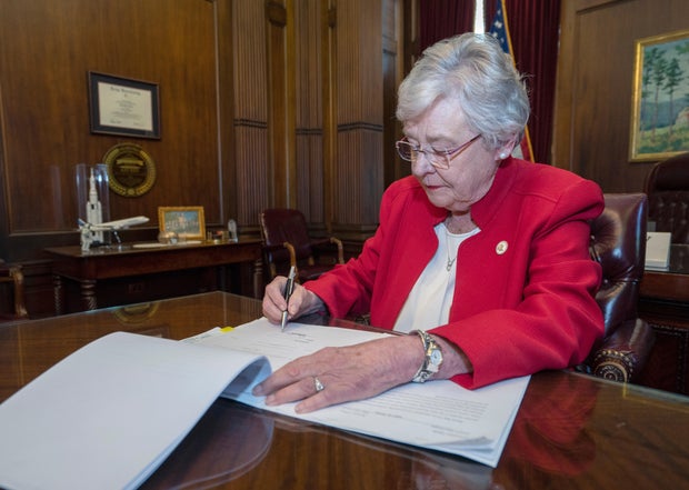 hb314-signing.jpg