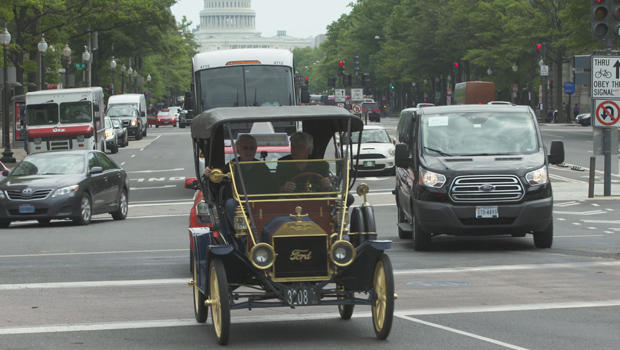 jay-leno-and-ted-koppel-in-a-model-t-in-dc-wide-620.jpg 