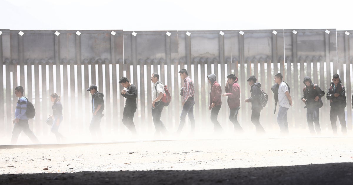 Border Patrol apprehends 1,000 migrants trying to cross border as a ...