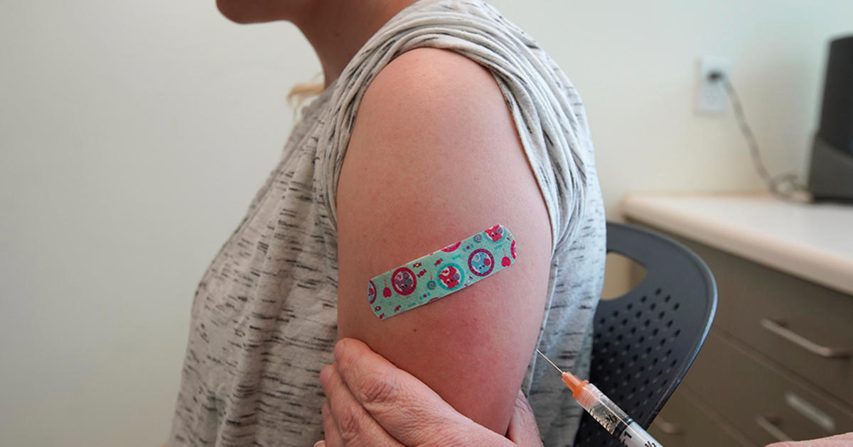 A Tampa Bay Lightning fan displays a temporary tatoo on her back News  Photo - Getty Images