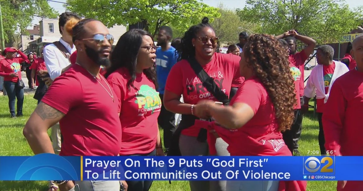 Rapper Common Speaks At Chicago's 'Prayer On The 9' Anti-Violence March ...