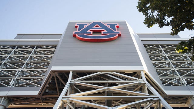 Tennessee v Auburn 
