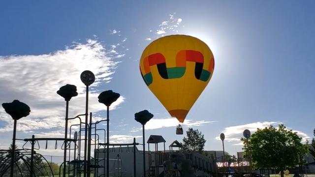 hot-air-balloon.jpg 
