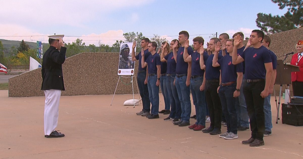 New Service Members Choose Memorial Day For Swearing In Ceremony - CBS ...