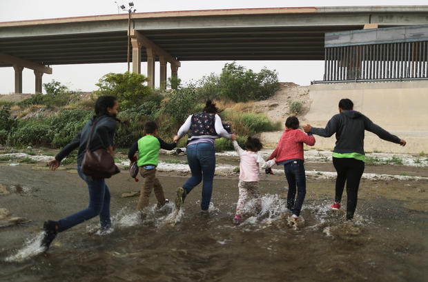 Swelling Numbers Of Migrants Overwhelm Southern Border Crossings 