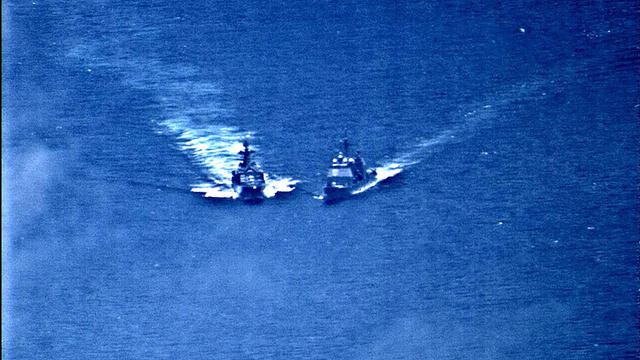 A surveillance photo shows the Russian naval destroyer Udaloy making a maneuver against the USS Chancellorsville 