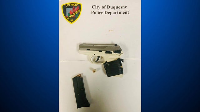 duquense-police-gun-seziure.jpg 