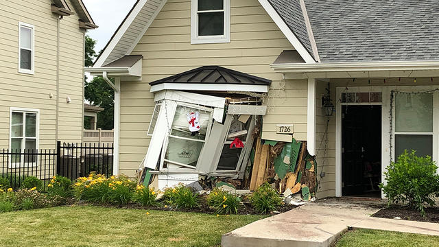 car-crashes-into-house.jpg 